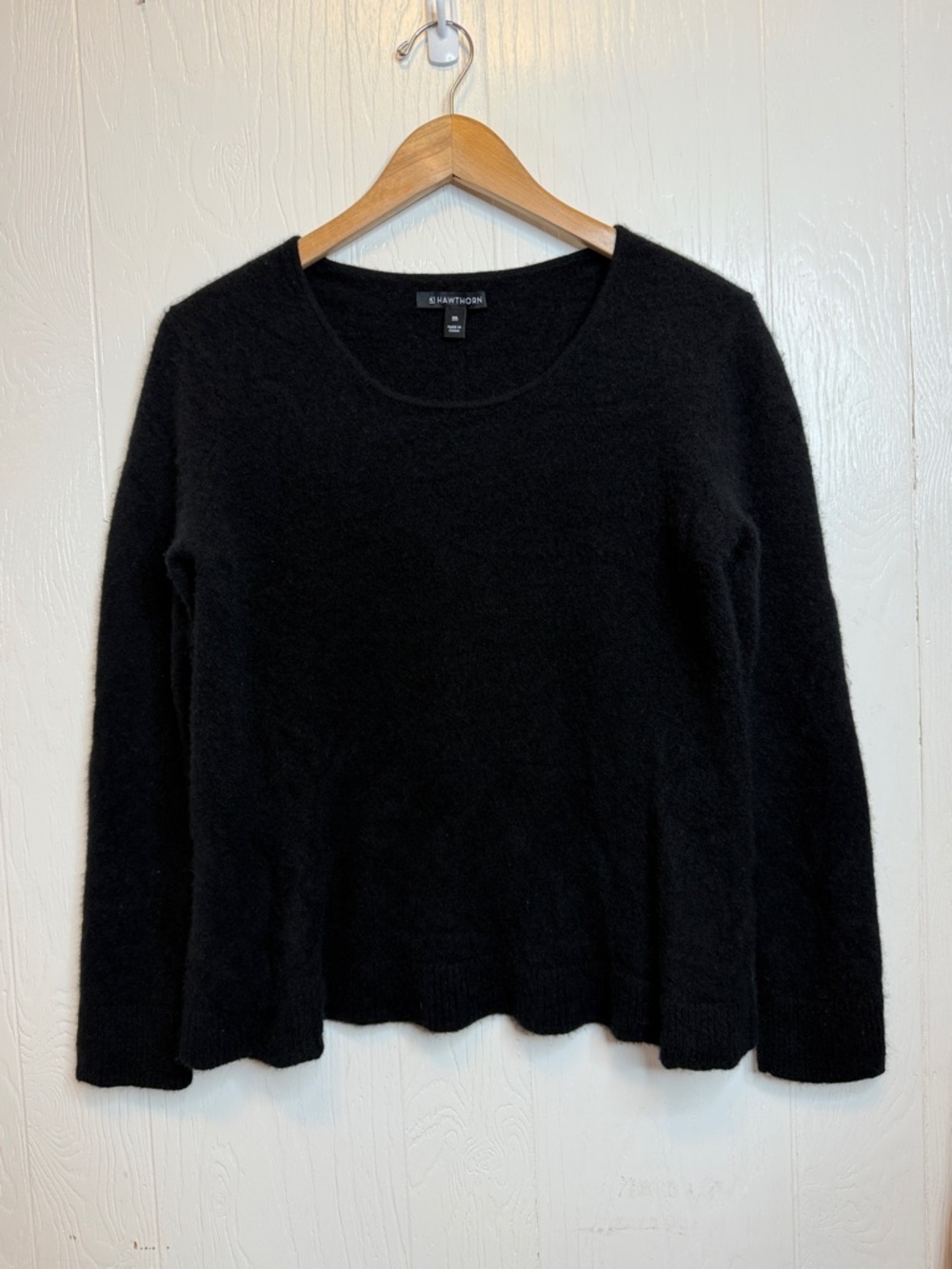 41 Hawthorn Black 100% Cashmere Scoop Neck Sweater